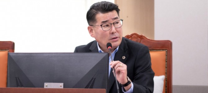 “14명이 연간 2만여 건의 불법 부동산 …