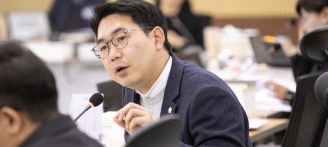 문승호 경기도의원, 행정사무감사 “국제교육…