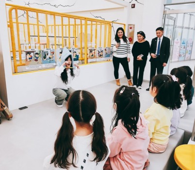 교통기획과-성남시 어린이 교통교육장의 안전교육을 참관 중인 몽골 허브드주 대표단.jpg width: 100%; height : 150px