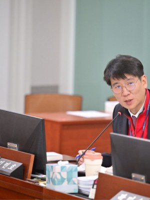251112 김민호 의원, “문화·가족정책의 실효성 강화 필요... 도민 삶에 닿는 행정으로 전환해야”.jpg