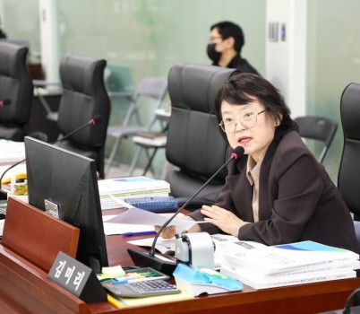 251113 김미리 의원. 자연휴양림 겨울철 전기세 300% 폭등... 경기도 신재생에너지 전환 외면은 직무 태만 수준.jpg width: 100%; height : 150px