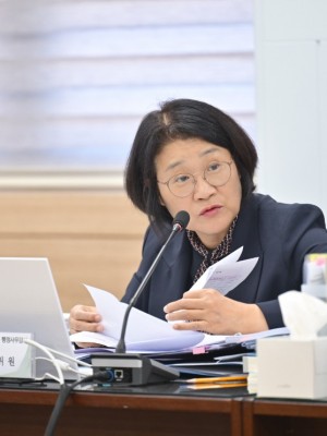 251113 신미숙 의원, 학교 재생에너지 설치에 10억원 이상 소요…유지보수 전문인력 부족.jpg