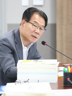 251114 클릭 한 번으로 한국도자재단 직원된다! 유영두 의원. 사칭 피해 방지 대책 미비 질타.jpg