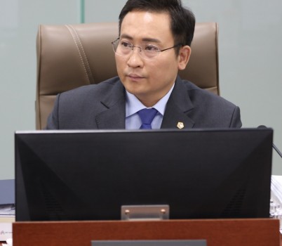 251114 변재석 의원. “영구기록물관리시설. 5년째 계획만 바꾸고 추진은 제자리” (1).jpg width: 100%; height : 150px