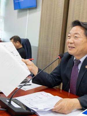 251117 방성환 의원. “인력.예산.현장.미래 모두 재정비... ‘AI 시대 농업기술원 역할 다시 세워야’”.jpg