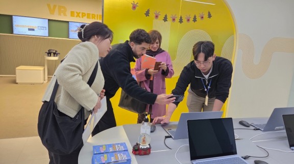 카타르 국립도서관 벤치마킹 사진 (1).JPG