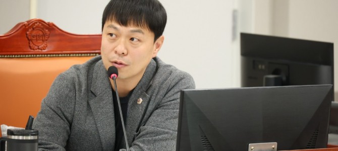 유영일 의원  “유해물질 제로 어린이놀이터…