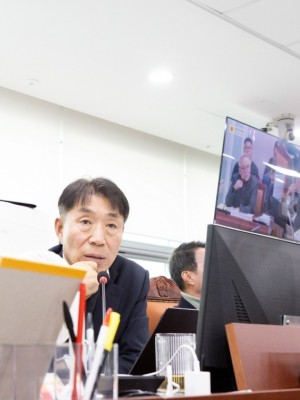 251118 이홍근 의원. “국제공항·철도·버스행정 전반의 구조적 한계 지적... 도민 신뢰 지키는 대대적 점검 필요”.jpg