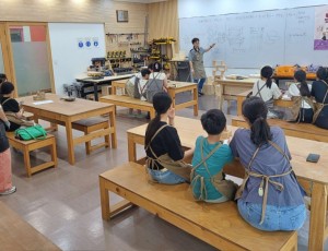 판교유스센터 목공프로그램 사진.jpg