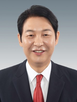 [사진] 강웅철 의원_명함 사진.jpg