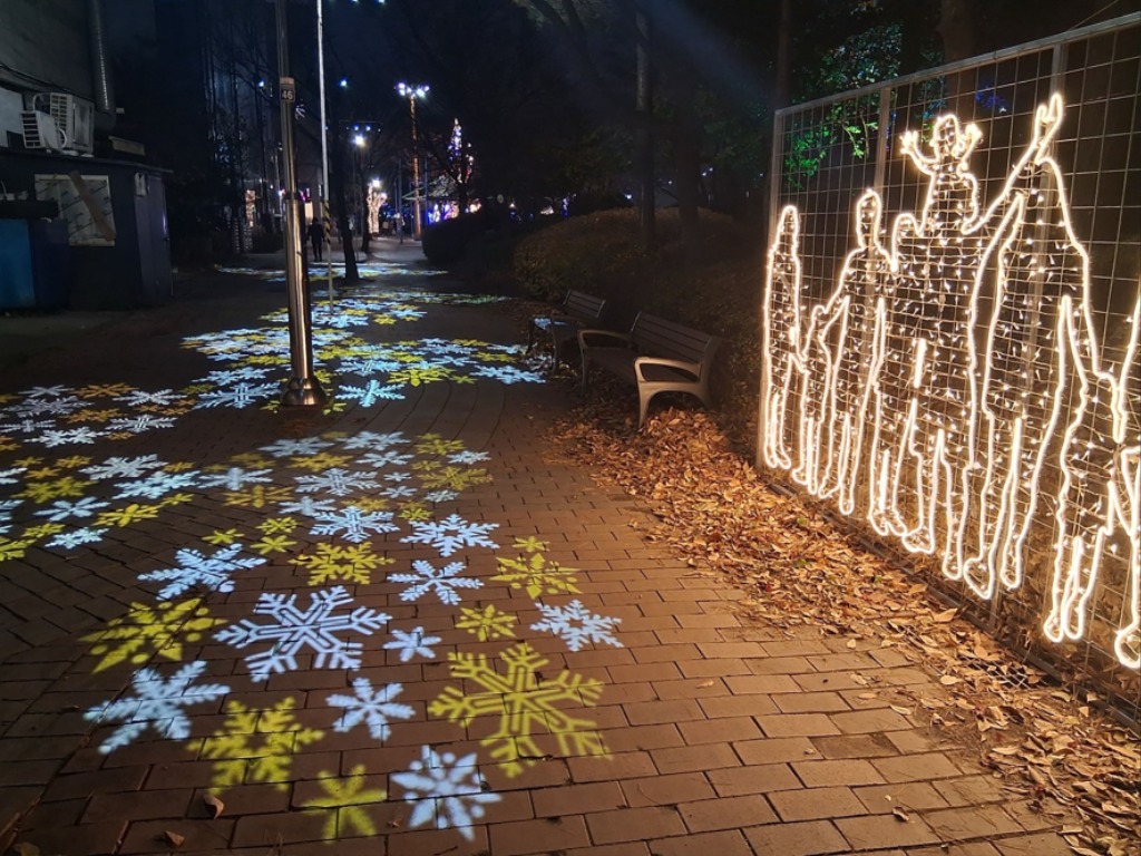 성남시 ‘복정 어울림 빛 축제’ 내년 1월 9일까지 열려