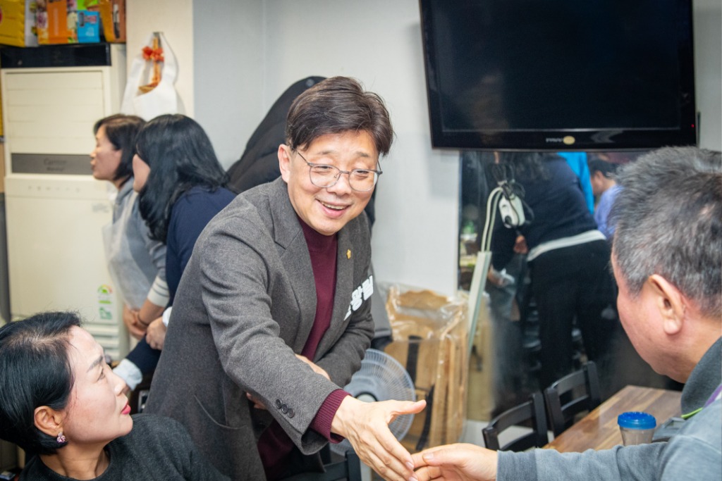 2025-12-05 하대원동 청소년지도협의회 송년회 (2).jpg