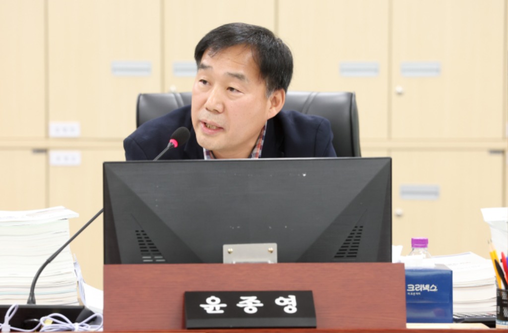 251209_윤종영_의원__“홍보예산만_예외적_증액..._형평성·공정성_흔들려”.jpg