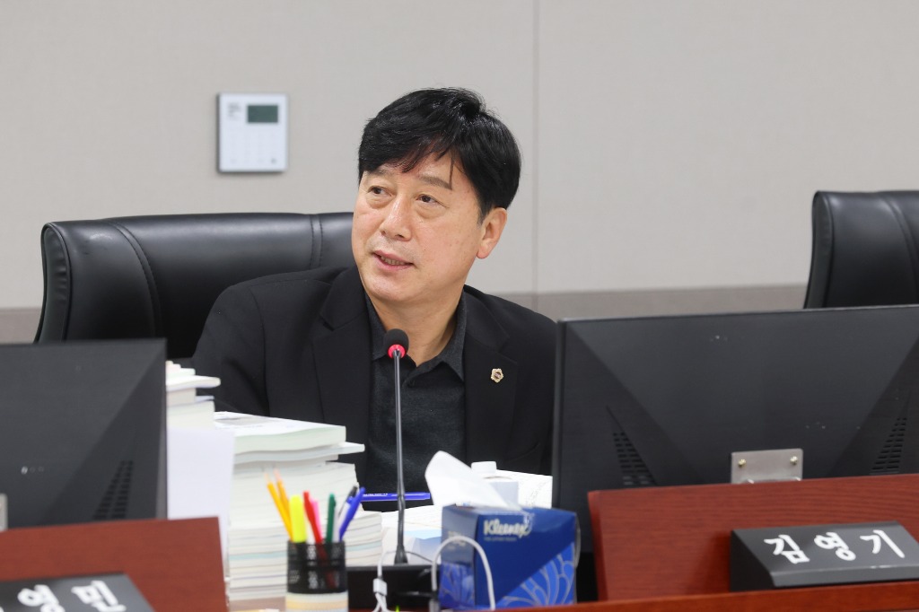 251210 김영기 의원, “극저신용자 지원·급식 방사능 검사, 근거 기반 재점검 필요” (1).JPG