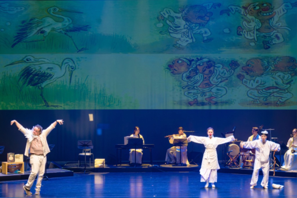 [성남문화재단] 사회공헌프로그램_클랩그림책콘서트_공연사진 (2).jpg