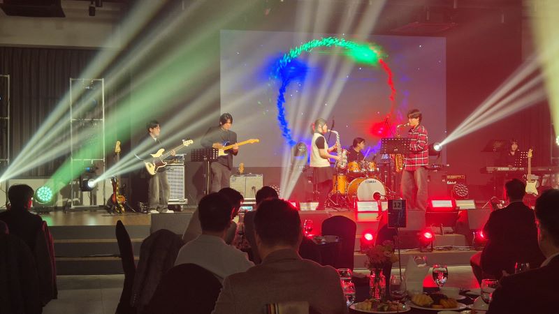 5.엔젤라 공연.jpg