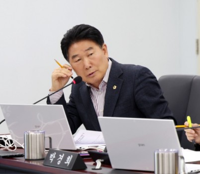 KakaoTalk_20251128_091441548_04.jpg width: 100%; height : 150px