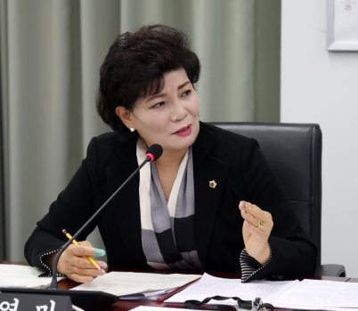 성남시의회 민영미 의원.png width: 100%; height : 150px