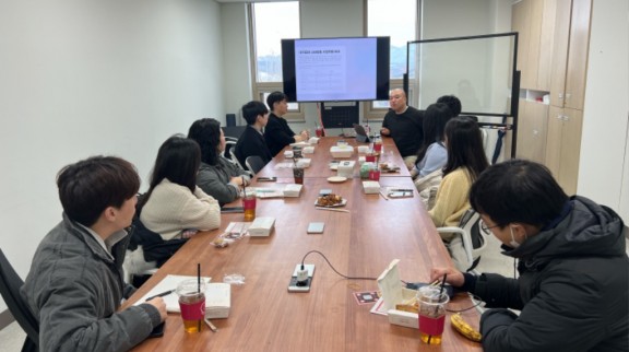 보도자료 사진_넥스터즈 런치챗1.JPEG