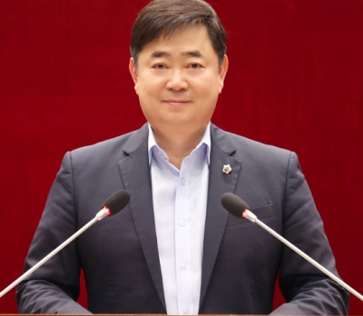 성남시의회 김종환 의원.png width: 100%; height : 150px
