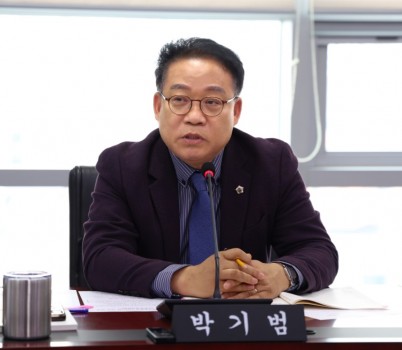 사진_박기범 의원.jpg width: 100%; height : 150px