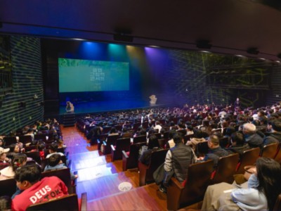 [성남문화재단] 사회공헌프로그램_클랩그림책콘서트_공연사진 (1).jpg