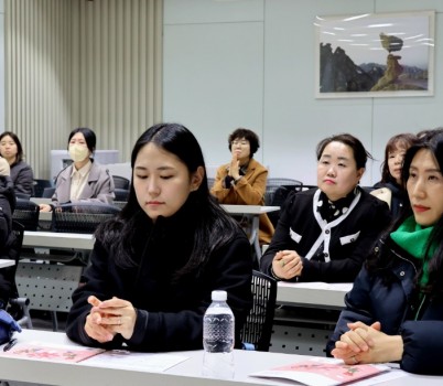 KakaoTalk_20251216_223350799_10_200.jpg width: 100%; height : 150px