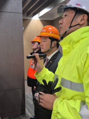 20251219_고준호 의원 파주시 문산 시내 상공에 반복되는 배출가스 연기, 시민 안심 기준으로 재점검 필요.jpg