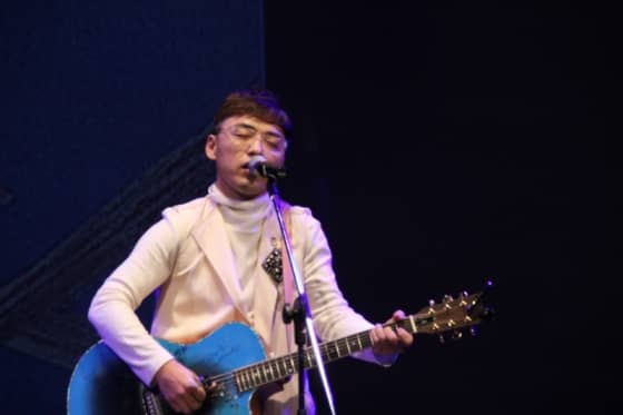 가수 성국